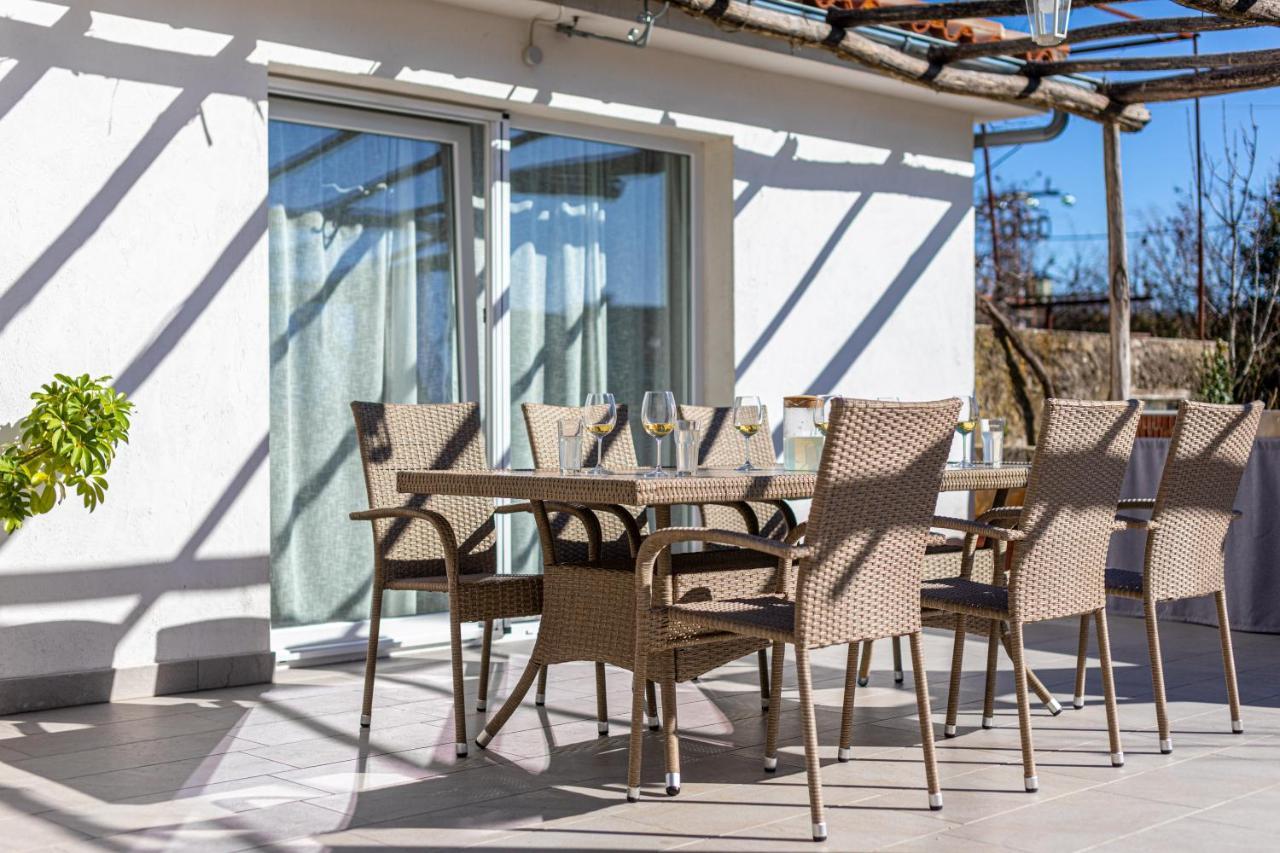 Villa Elm Milohnici 외부 사진
